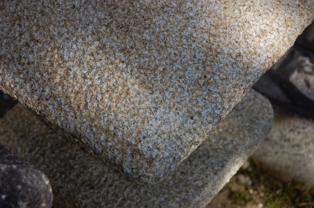 水蛍の製品案内愛知県岡崎市の石灯篭・水鉢蹲など石材製品の製造販売