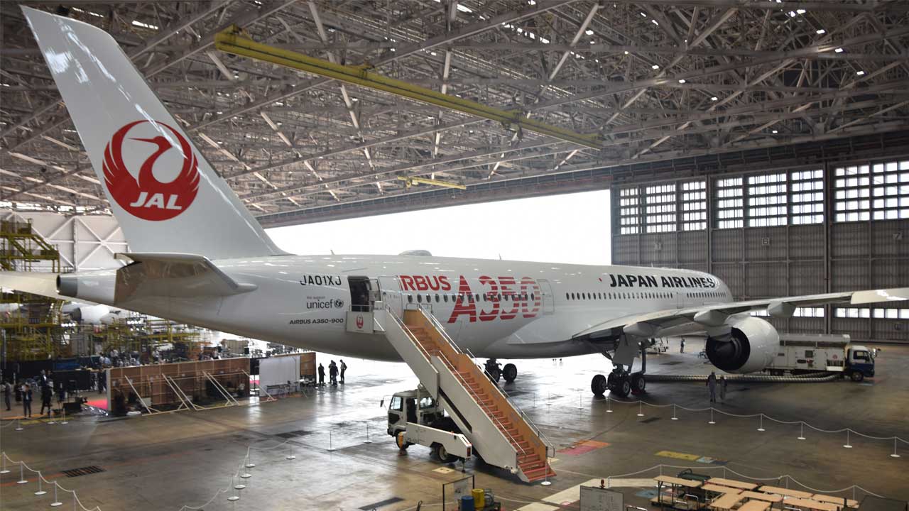 JAL初のエアバス機「A350」、軽量化には日本企業の技：日経ビジネス電子版