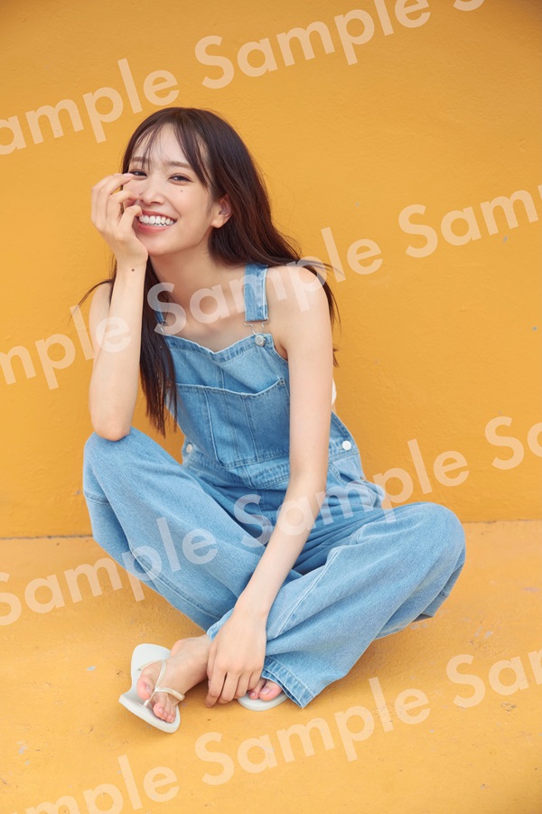 佐々木久美（日向坂46）、1st写真集「めくる日々」購入先着特典