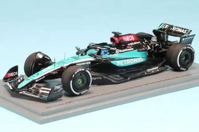 スパーク 1/43 メルセデス AMG W15 ラスベガスGP 2024 G.ラッセル