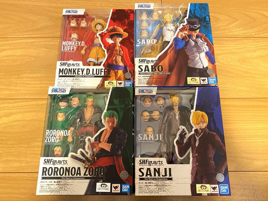 フィギュアーツ　ワンピース　4点セット　新品 Amazon.co.jp: TAMASHII NATIONS S.H.フィギュアーツ ONE PIECE
